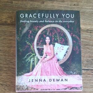 🦋 GRACEFULLY YOU BOOK🦋